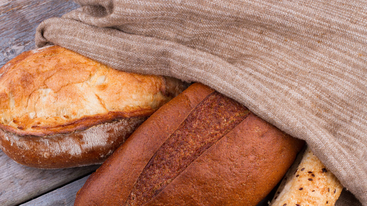 Genealogy Deviation Passerby Cum păstrăm pâinea proaspătă mai mult timp, fără să se întărească - Food &  Retail